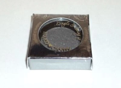 Sombra de ojos Hard Candy Single and Loving It - magnética #515 Foto 1 de 2