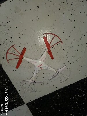 Syma X5c Explorers 2.4g 4ch 6 Axis Gyro RC Quadcopter Drone With HD Camera  - Image 1 of 3