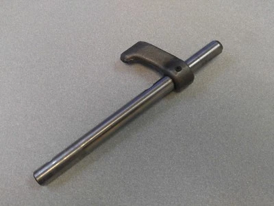 EXCELLENT ORIGINAL PORSCHE 914 TRANSMISSION 4TH TO 5TH SHIFT ROD 1973-76 NLA - Image 1 of 4