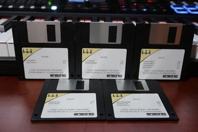 Juego de 5 bibliotecas de discos Ensoniq ASR-10 | AS-13 HIP HOP ESSENTIALS Vol. 1 - ASR10/88 Foto 1 de 2