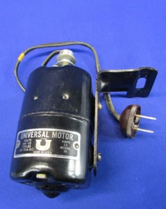 Motor de máquina de coser EE. UU. con soporte de montaje y polea (#7032) - Imagen 1 de 4
