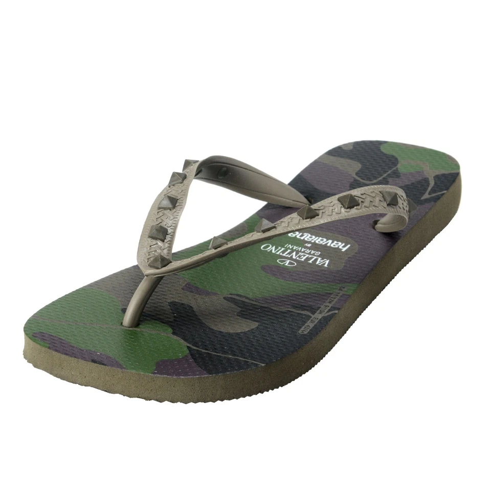 Chanclas Zapatos Valentino Garavani By Havaianas Para Hombre Verde Rockstud Camuflaje Foto 1 de 4