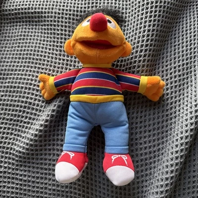 "Muñeco de peluche suave estilo vintage de 9"" Sesame Street Ernie juguete" Foto 1 de 3