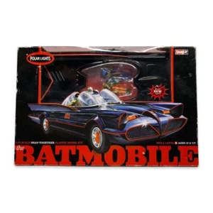 Polar Lights 824 1/25 Snap Batman 1966 Batmobile Prepainted Model Kit w Figures - Picture 1 of 7