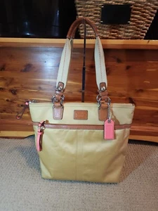 coach hampton shoulder bag 11745 yellow satin - Picture 1 of 10