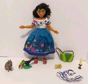 SCHÖN! Disney Store Classic Story Prinzessin Modepuppe mit Haustieren & Outfit MIRABEL - Bild 1 von 6