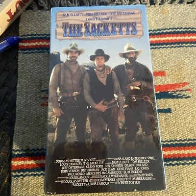 Louis L’Amour The Sacketts Western VHS Sam Elliott 2 Tapes New Sealed Foto 1 de 4