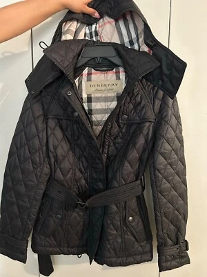 Women’s burberry finsbridge belted quilted hooded jacket size XS - Image 1 of 4