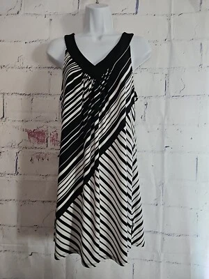 Vestido Casa Blanca Mercado Negro Talla Mediana Sin Mangas Diagonal Rayas Cuello en V Foto 1 de 4