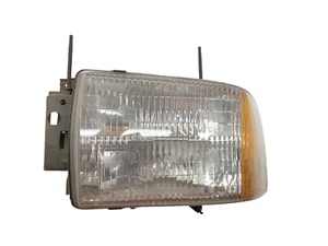 95-97 CHEVROLET BLAZER S10/JIMMY S15 FRONT LEFT SIDE HEADLIGHT OEM, 114-00252L - Picture 1 of 8