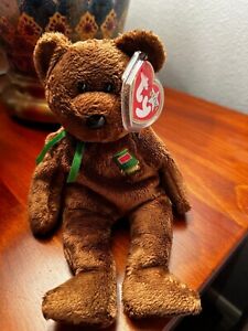 Ty Beanie Baby WILLIAM the (Closed Book Bear) Green Ribbon MWMTs w/tag Protector