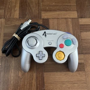 NINTENDO GAMECUBE RESIDENT EVIL 4 PLATINUM SILVER OFFICIAL CONTROLLER Tested - Picture 1 of 7