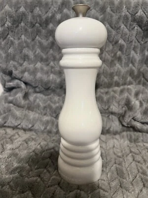 Molinillo de pimienta Le Creuset 8 pulgadas Foto 1 de 4