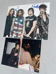 THE DARKNESS In-person signed signiert Foto 20x25 Autogramm autograph + Fotos - Bild 1 von 1