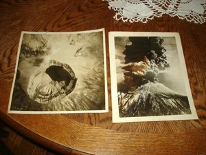 1944 MOUNT VESUVIUS VOLCANO ERUPTION NAPLES ITALY CIRCA 1944 PHOTO + ONE OTHER - Picture 1 of 7