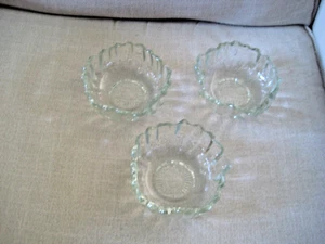3 Vintage 5" D kleine Klarglas Schwer Rund Dessert Nüsse Obst Schalen Heisey? - Bild 1 von 8