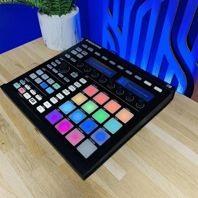 Native Instruments Maschine MK2 Production Studio DJ Controller Inc Warranty - Image 1 of 4