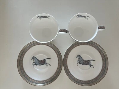 Juego de 2 tazas y platillos de té estampados rodeo HERMES Paris Cheval d'Orient como nuevos Foto 1 de 4