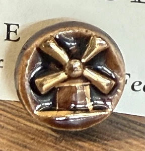 Kleiner Vintage Keramik Knopf mit einer Windmühle, Gold Glanz Detail �� - Bild 1 von 2