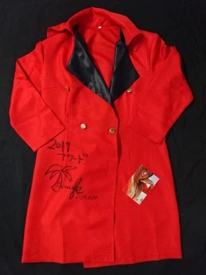 Chaqueta para mujer de lucha libre profesional autografiada usada Jungle Kyona EE. UU.: DDP Foto 1 de 4