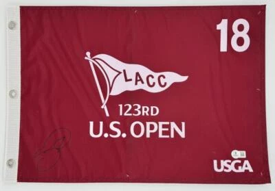 PIN DE GOLF ABIERTO 2023 FIRMADO POR JASON DAY BANDERA LA COUNTRY CLUB AUTÓGRAFO BAS J64 Foto 1 de 3