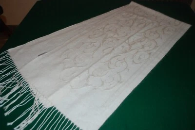 Versace, Sciarpa donna, Bianca, Floreale a rilievo, Alpaca e seta, usata - Imagen 1 de 4