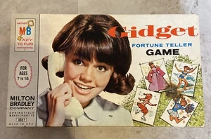 Vintage 1965 Gidget Fortune Teller Game Original Box Complete Milton Bradley - Picture 1 of 9