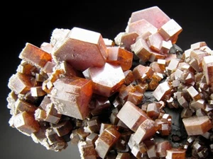 Vanadinite Mibladen Atlas Mountains Morocco - Picture 1 of 7