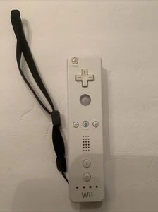 Official OEM Nintendo Wii Remote White Tested With Strap - Picture 1 of 3