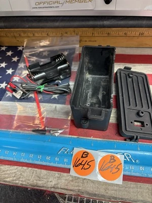 VINTAGE RC CAR CHASSIS PARTS -PREOWNED- - Image 1 of 4