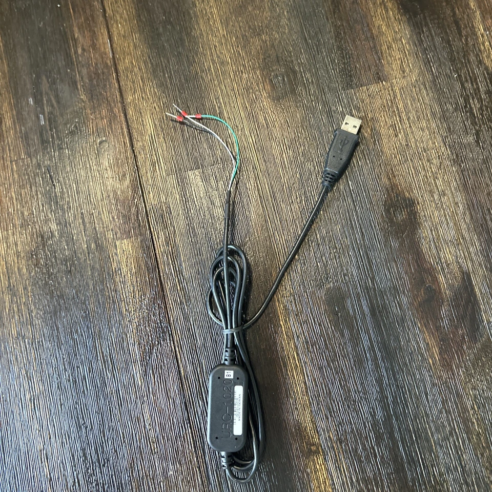 Cable de interfaz serie a USB URC-1020-BM  Foto 1 de 1