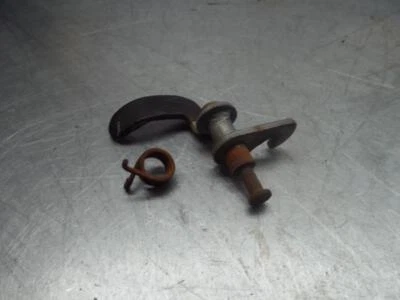 Suzuki GT750 J K GT550 GT380 1972-1973 Motorcycle Seat Catch Lever Non Key Type - Imagem 1 de 4