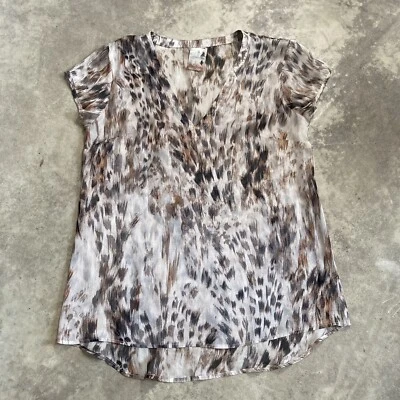 Blusa Da Nang Mujer Talla Mediana Seda Estampado Animal Cuello en V Manga Corta Foto 1 de 4