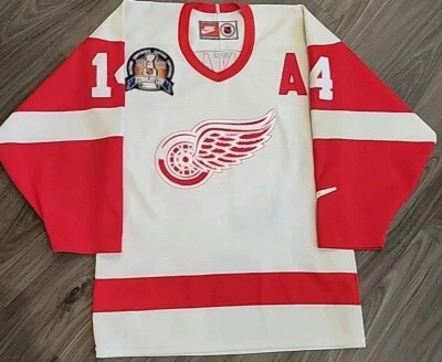 VTG 1997 STANLEY CUP DETROIT RED WINGS BRENDAN SHANAHAN NIKE JERSEY Sz Small - Image 1 of 3