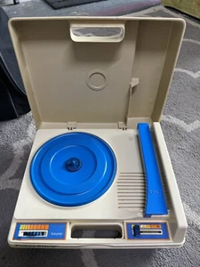 Vintage 1978 Fisher Price Record Player Model 825 Kid Phonograph Turntable Works - Picture 1 of 5