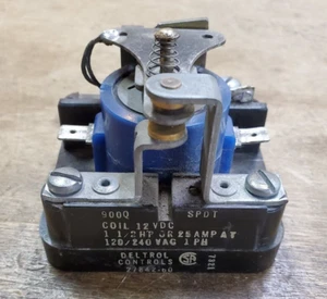 Relé de alimentación DELTROL CONTROLS 900Q SPDT 27842-60, bobina de 12 VCC 120/240VAC 1-1/2 HP - Imagen 1 de 7