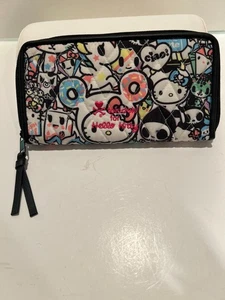 Portafoglio trapuntato Toki Doki per Hello Kitty Grafiti - Nuovo - Foto 1 di 5