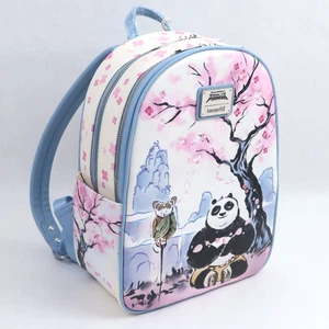 Loungefly Kung Fu Panda Po Master Shifu bestickt Kirschblüte Mini Rucksack - Bild 1 von 22