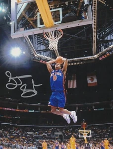 LATRELL SPREWELL  NEW YORK KNICKS  ACTION SIGNED 8x10 - Picture 1 of 1