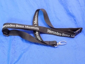 Llavero cordón ajustable Museo Mercedes-Benz Stuttgart Alemania - Imagen 1 de 3