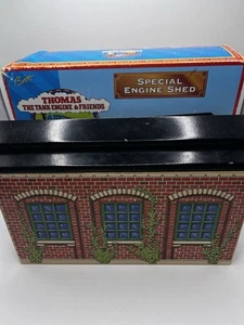 Thomas & Friends Wooden Railway Train Special Engine Shed Vintage 1994 - Picture 1 of 9