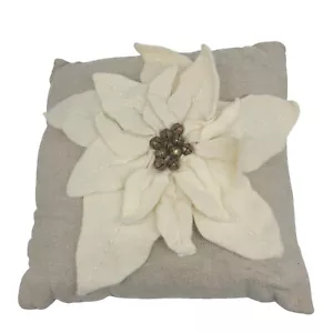 Pottery Barn Original Christmas Poinsettia Pillow Discontinued Off White Tan - Picture 1 of 6