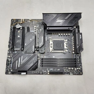 MSI MAG X670E Tomahawk WiFi Gaming Motherboard (AMD AM5, DDR5, PCIe 5.0, ATX) - Picture 1 of 4