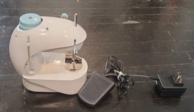 Sewing Genie Professional Style Sewing Machine Portable Compact Travel w/ Guide - Image 1 of 3