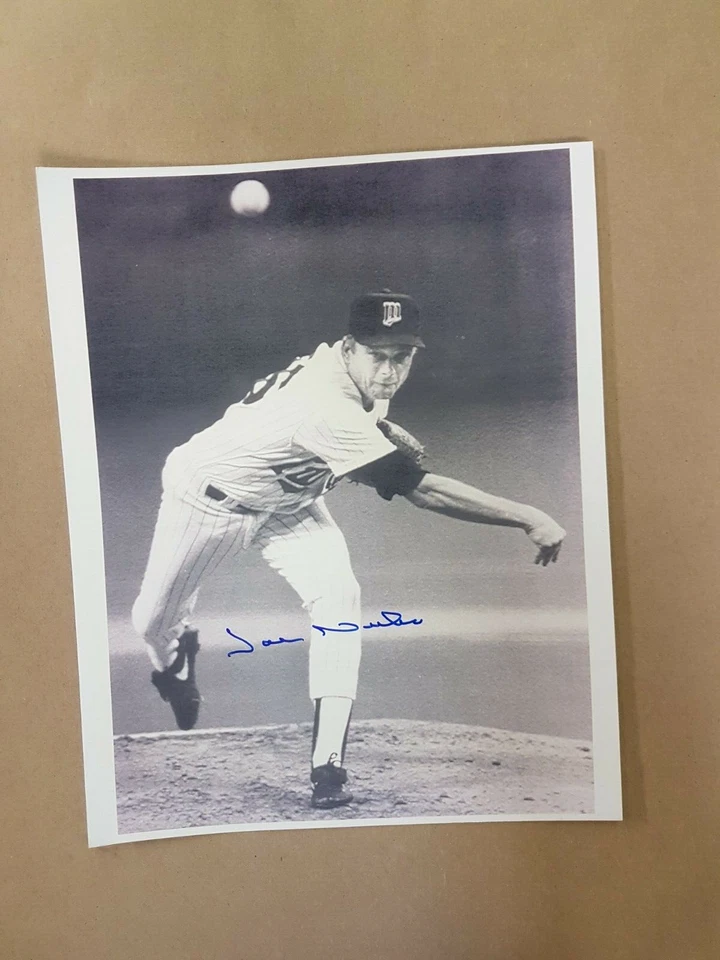 Foto autógrafa firmada por Joe Niekro 8x10 DEPORTES béisbol Foto 1 de 4