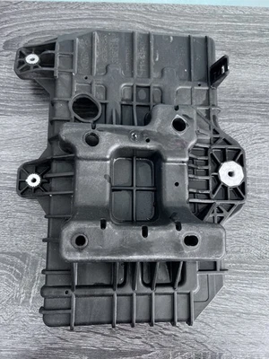 16-18 Kia Optima 80 Amp Battery Tray Carrier Assembly Genuine OEM 37150D4000 - Image 1 of 3