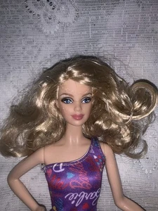 Model Muse Barbie Doll Blonde Silver Eyeshadow Neutral Lip Purple Nails Dressed - Picture 1 of 5