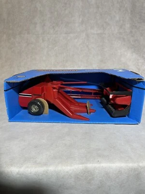 Cosechadora de forraje Case IH 1/16 Farm Country Ertl Stk#209 EE. UU. Foto 1 de 4