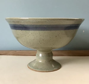 Vintage Cornish Cornwall Studio Pottery Leslie Bean hand thrown pedestal bowl - Picture 1 of 7