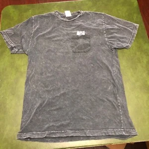Infamous RipnDip Cat Flying the Double Bird Pocket Tee, Stone/Acid Wash, Bad L - Bild 1 von 6